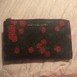 Micheal kors rose wallet